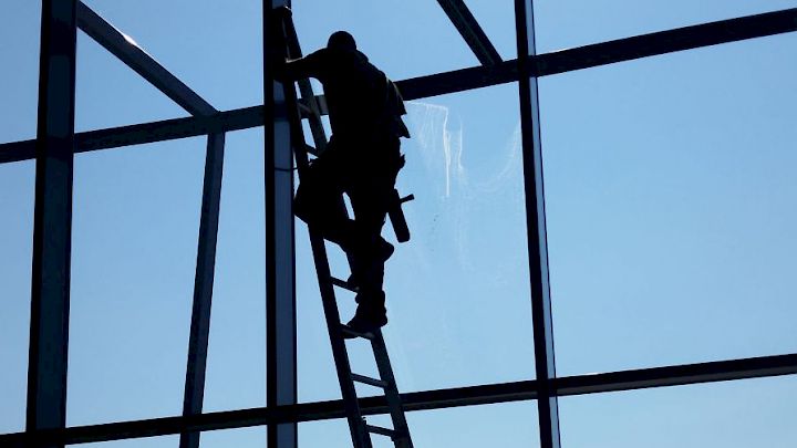 Glas- und Rahmenreinigung